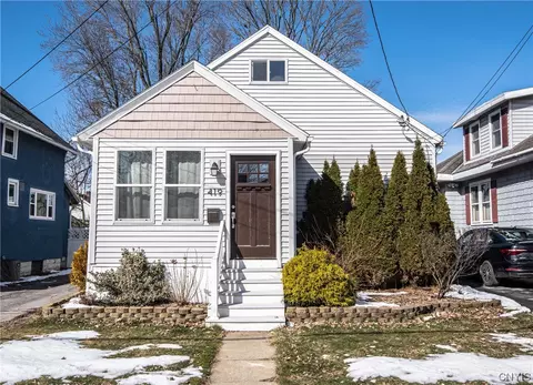 419 Spratt Pl, Utica, NY 13502