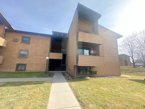 555 Village Blvd N, Van Buren, NY 13027