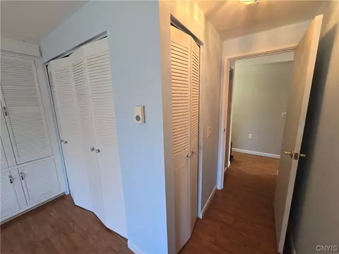 71 Watertree Dr, East Syracuse, NY 13057 photo 5