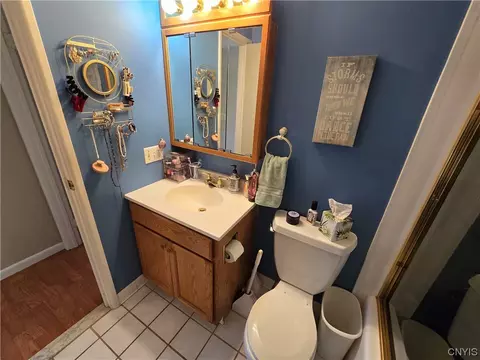 71 Watertree Dr, East Syracuse, NY 13057 photo 9