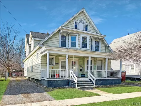 405 N Center St, East Syracuse, NY 13057