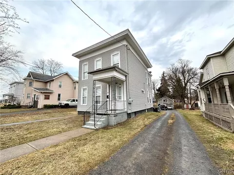 9 Park Ave, Auburn, NY 13021