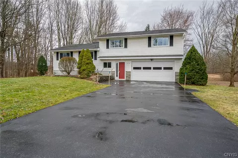 Exterior - 7819 River Rd, Lysander, NY 13027 photo 3 of 7