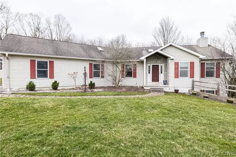 7153 Klock Rd, Lenox, NY 13032