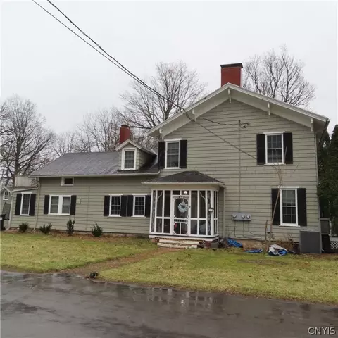 290 Seneca Tpk West Milburn Dr #D, Syracuse, NY 13207