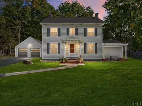 2811 Oneida St, Utica, NY 13501