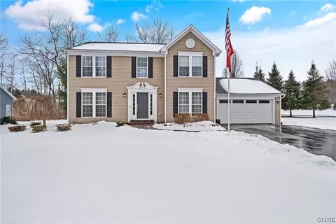 3194 Greenleafe Dr N, Phoenix, NY 13135