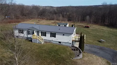 289 Mclean Rd, Cortland, NY 13045