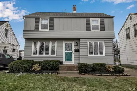 360 Pilgrim Rd, Tonawanda, NY 14150