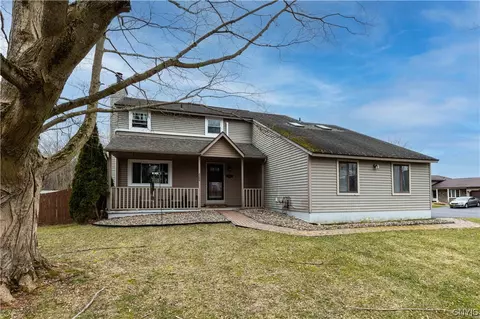 8386 Benchmark Rd, Baldwinsville, NY 13027