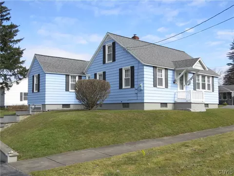 122 Montgomery St, German Flatts, NY 13357