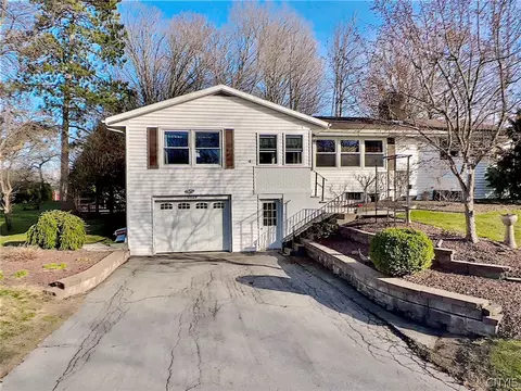 3849 Pratt Dr, Oneida, NY 13421