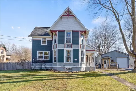 Exterior - 504 Main St, Schroeppel, NY 13135 photo 2 of 7