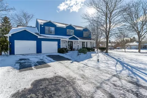 8510 Farm Gate, Cicero, NY 13039