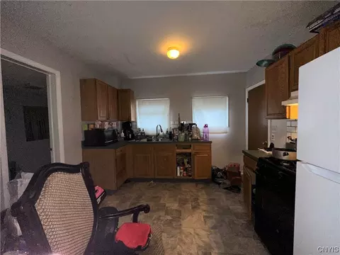 902 Avery Ave, Syracuse, NY 13204 photo 4