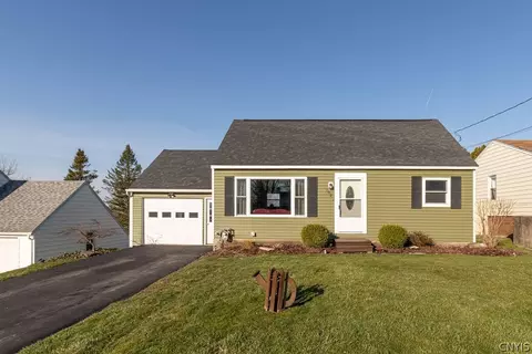 102 Patton Ave, East Syracuse, NY 13057