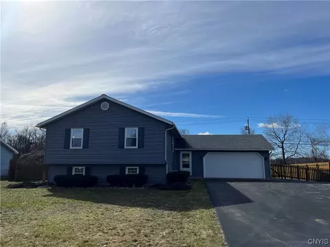 7981 Winfield Cir, Rome, NY 13440
