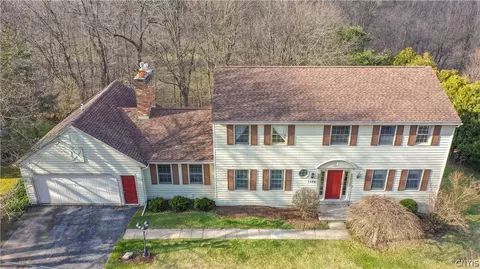 7459 Northfield Ln, Manlius, NY 13104