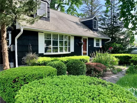 6344 Lakeshore Rd, Cicero, NY 13039
