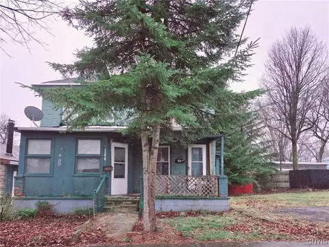 140 E 10th St, Oswego, NY 13126