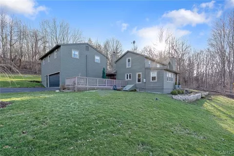 7364 E Seneca Tpke, Manlius, NY 13104
