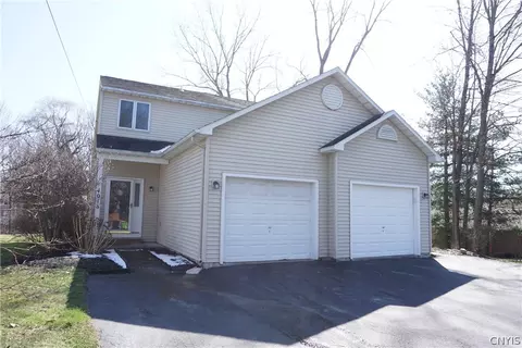 4018 Long Branch Rd, Salina, NY 13090
