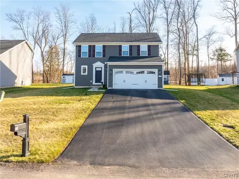 429 Tuscany Ln, Van Buren, NY 13027