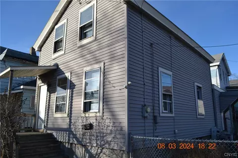 400 Sunset St, Syracuse, NY 13208