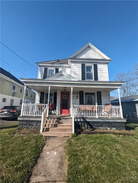 218 Heman St W, East Syracuse, NY 13057