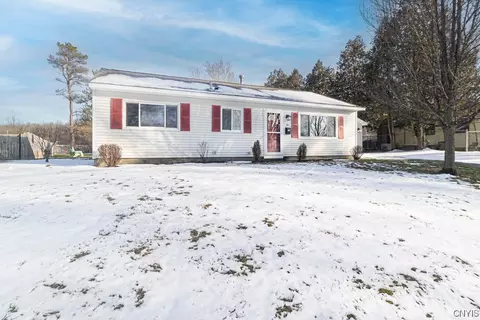 16 Arbor Dr, New Hartford, NY 13413