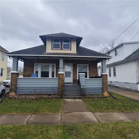 1309 Maple St, Utica, NY 13502