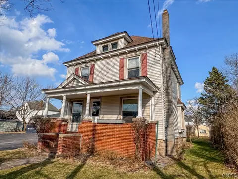214 S Seward Ave, Auburn, NY 13021