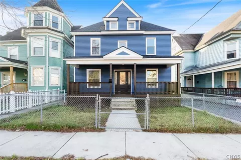 106 Elk St, Syracuse, NY 13205