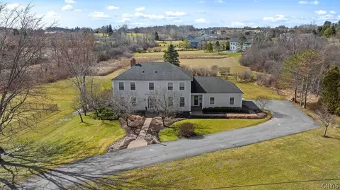 102 W Lake St, Skaneateles, NY 13152