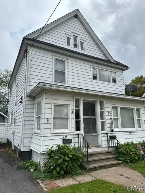 224 East Ave, Minoa, NY 13116