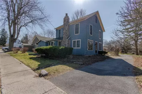 107 W Hamilton St, Hounsfield, NY 13685