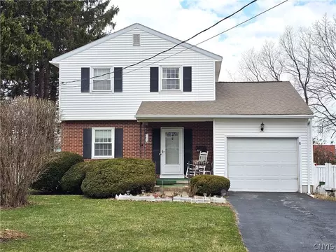 117 Colonial Dr, New Hartford, NY 13413