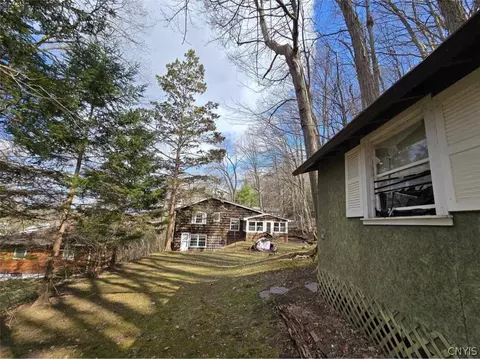 Exterior - 246 Oakley Dr E, Syracuse, NY 13205 photo 5 of 5