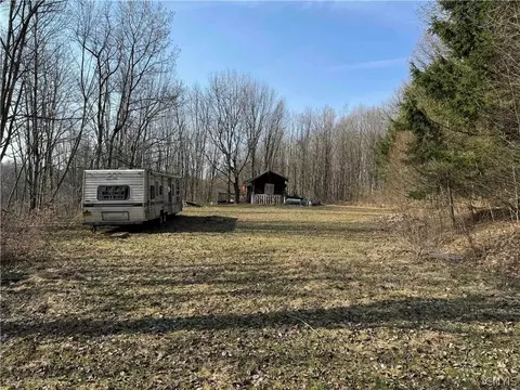 6136 Shady Ln, Lyndon, NY 14779