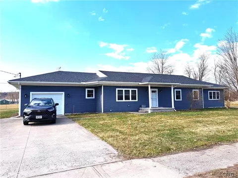 66 Oswego St, Camden, NY 13316