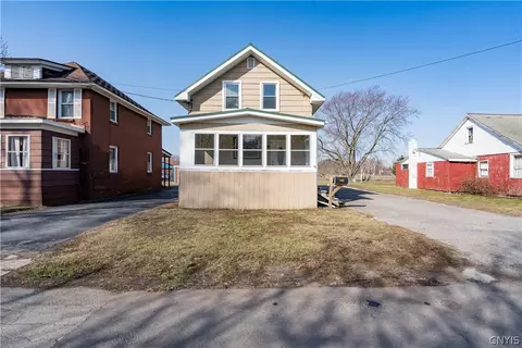 148 Smith St, Watertown, NY 13601