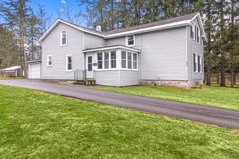 179 Paris Rd, New Hartford, NY 13413