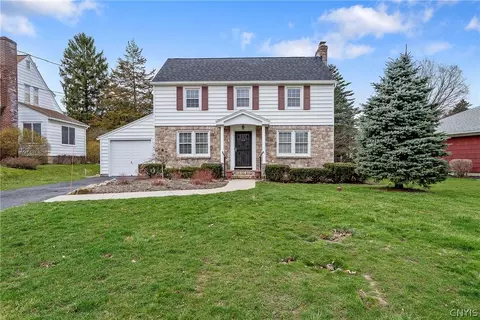 206 S Orchard Rd, Geddes, NY 13219