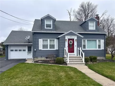 445 Delmar Pl, Salina, NY 13208