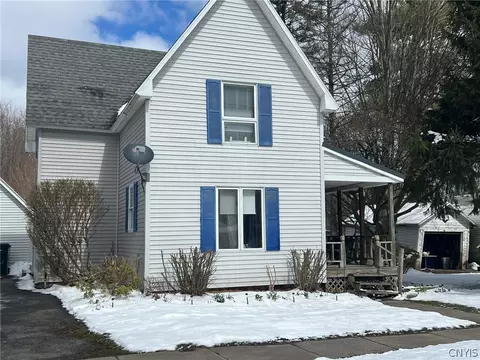 12 Lincoln Ave, Pulaski, NY 13142