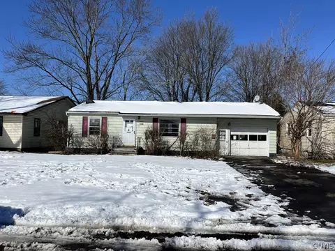 121 Vincent Ave, Salina, NY 13088