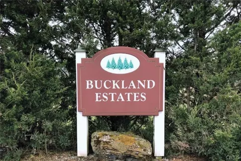 6659 Buckland Dr, Marcy, NY 13403