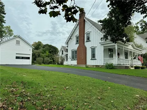 17 Maple Ave, Hamilton, NY 13346