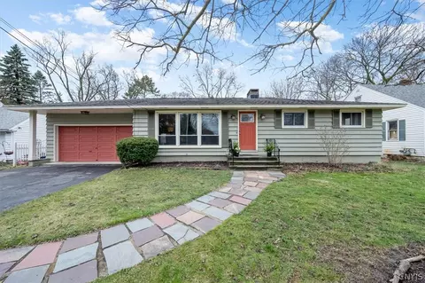 111 Maple Dr, Fayetteville, NY 13066