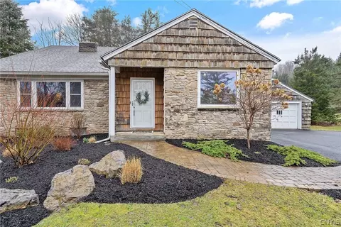 1150 Nottingham Rd, Jamesville, NY 13078
